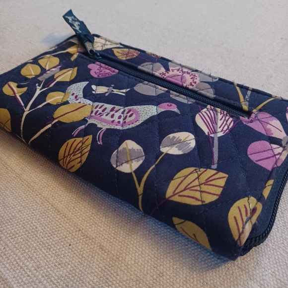 Vera Bradley Handbags - Vera Bradley Retired Floral Nightingale Wristlet Wallet